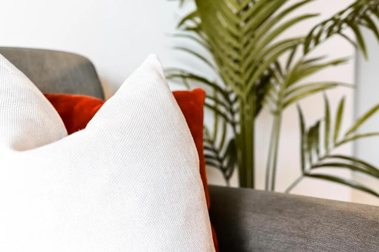 Khayat Homes - The Curve - One Bed London
