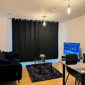 Spacious 2 Bedrooms In Stratford London