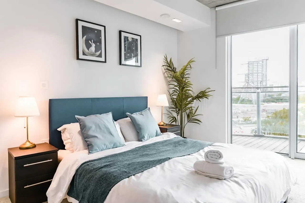 Khayat Homes - The Curve - One Bed Londra